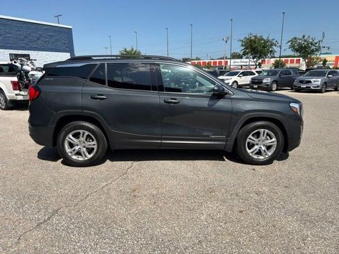 Used 2018 GMC Terrain SLE w/ Driver Convenience Package FWD image 6