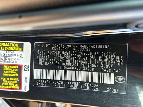 Used 2025 Toyota Camry SE image 34