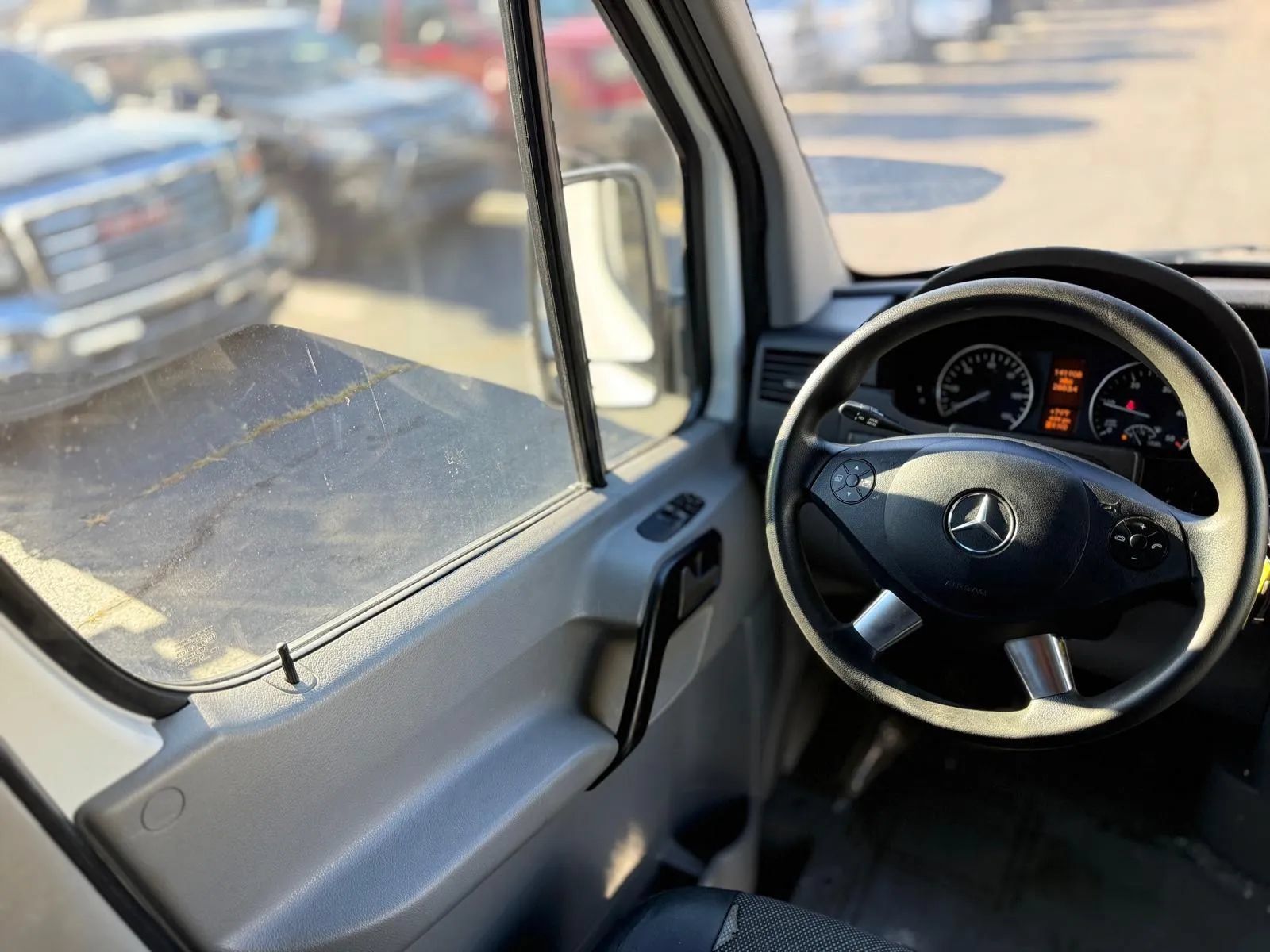 Used 2014 Mercedes-Benz Sprinter 2500 image 22