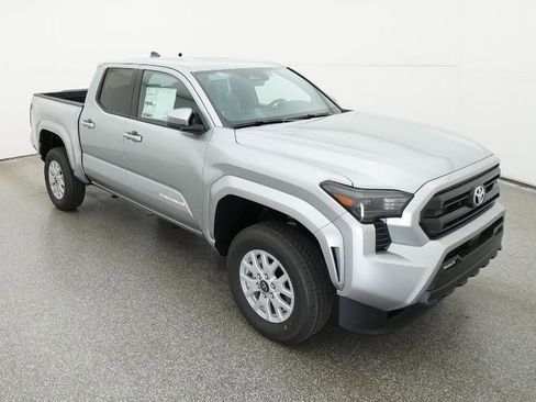 New 2026 Toyota Tacoma SR5 image 13