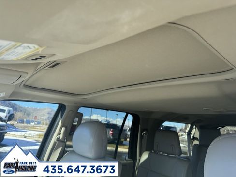 Used 2011 Lincoln Navigator L 4WD image 15