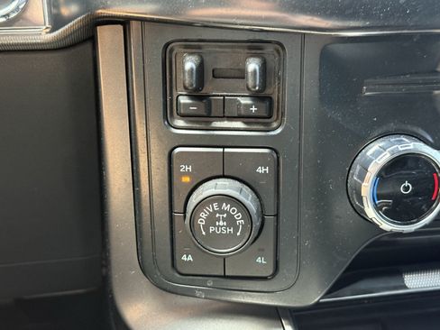 Used 2025 Ford F150 Lariat w/ Equipment Group 502A High AWD/4WD image 25