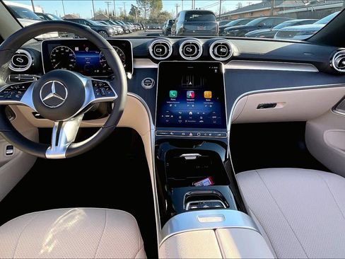 Used 2025 Mercedes-Benz CLE 300 4MATIC Cabriolet image 17