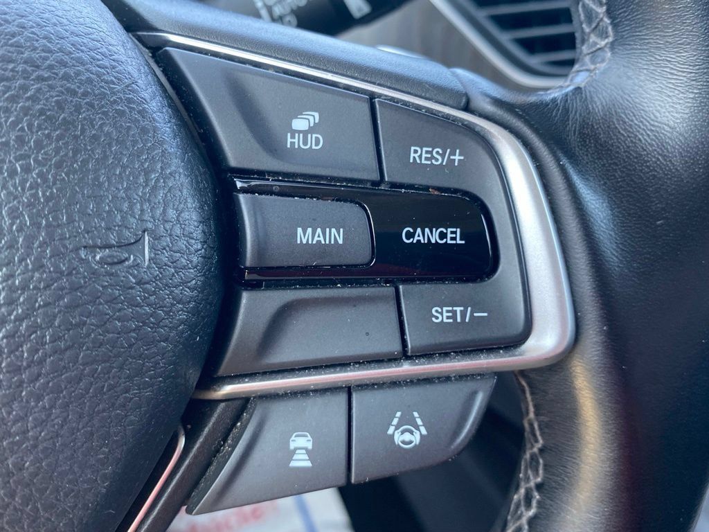 Used 2020 Honda Accord Touring image 30