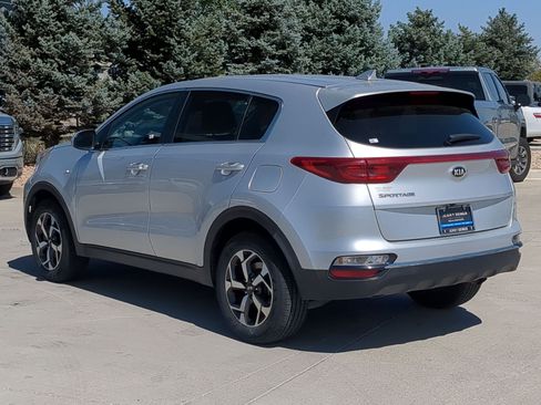 Used 2021 Kia Sportage LX AWD/4WD image 4