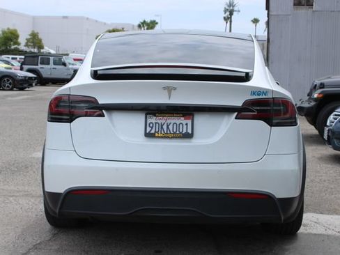 Used 2023 Tesla Model X AWD/4WD image 4