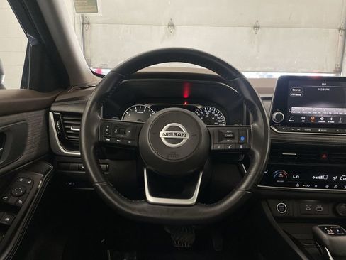 Used 2021 Nissan Rogue SV FWD image 5