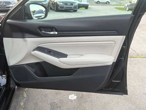 Used 2019 Nissan Altima 2.5 S FWD image 19