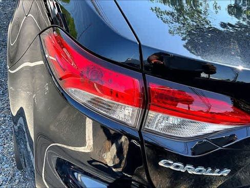Used 2023 Toyota Corolla LE AWD/4WD image 23