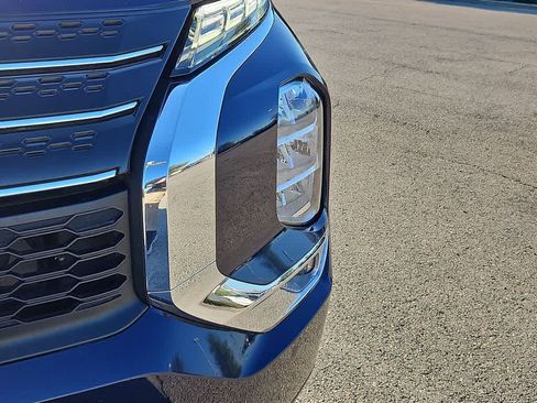 Used 2024 Mitsubishi Outlander SE image 11