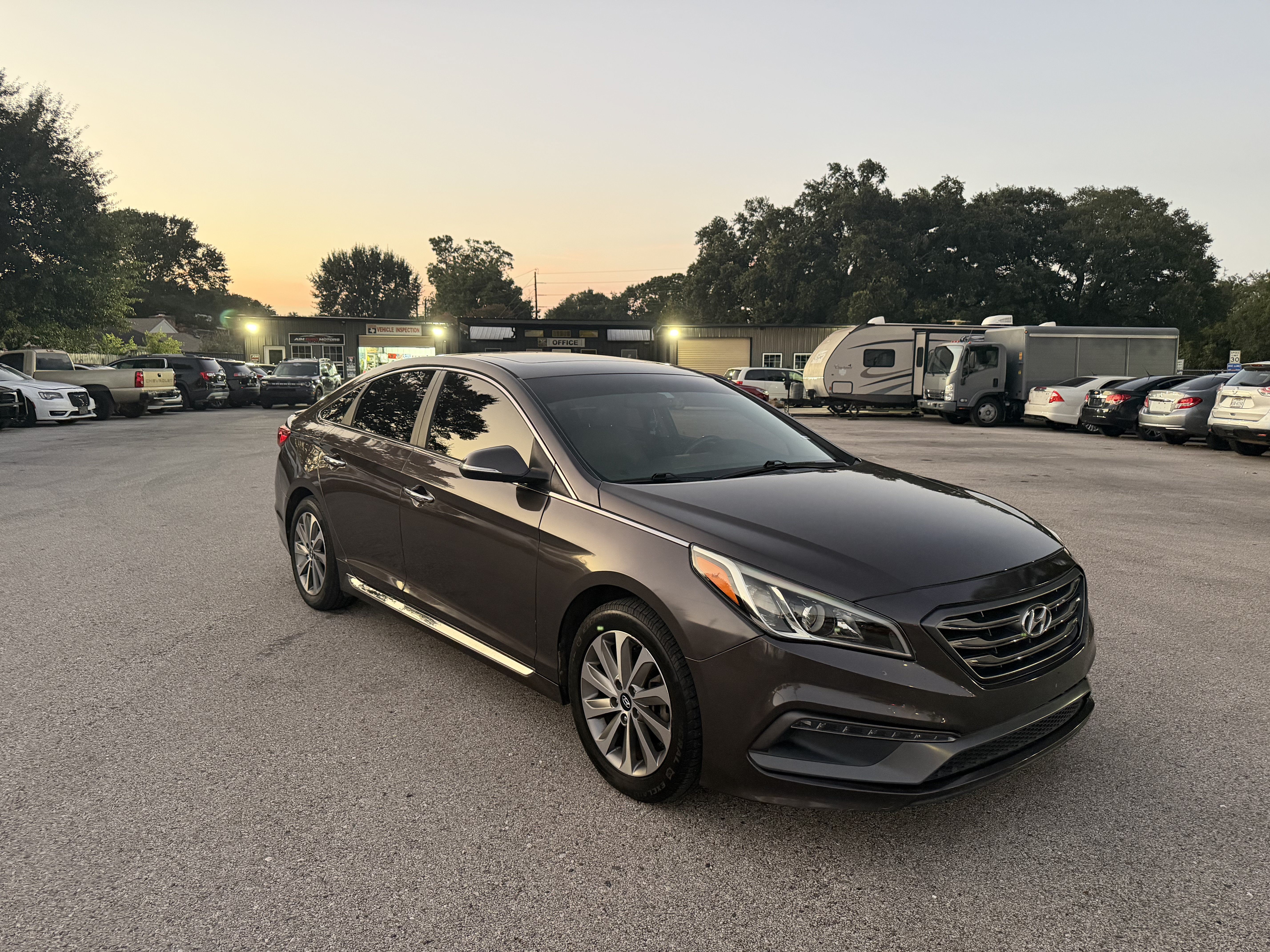 Used 2016 Hyundai Sonata Sport w/ Option Group 03 FWD image 1