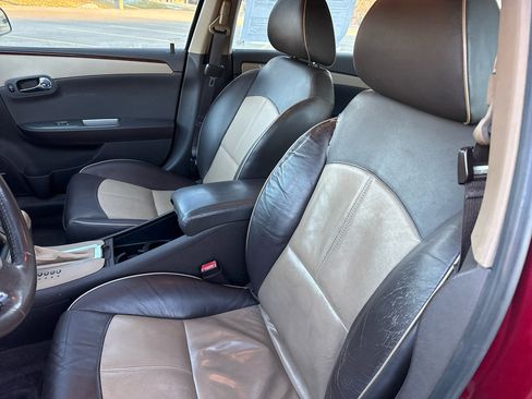 Used 2011 Chevrolet Malibu LTZ image 10