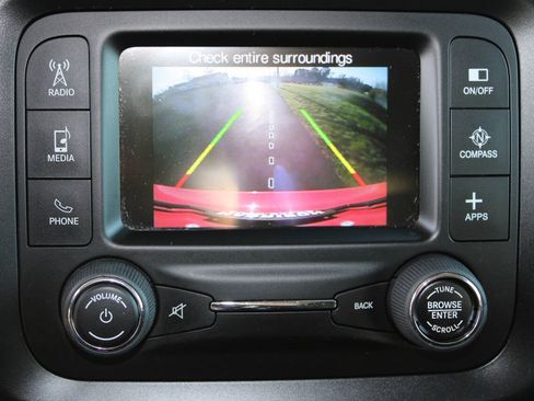 Used 2016 Jeep Renegade Latitude AWD/4WD image 10