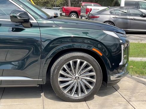 Used 2023 Hyundai Palisade Calligraphy image 13