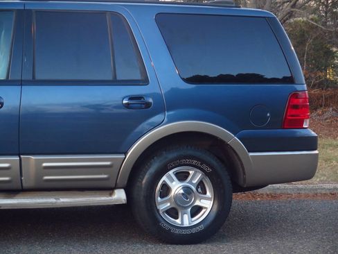 Used 2004 Ford Expedition Eddie Bauer image 29