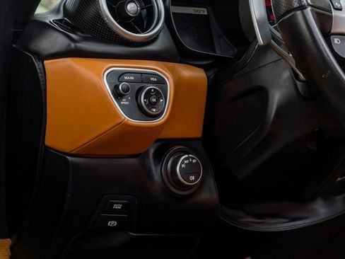 Used 2015 Ferrari California T RWD image 16
