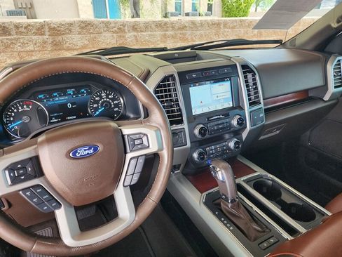 Used 2019 Ford F150 King Ranch w/ Equipment Group 601A Luxury AWD/4WD image 56