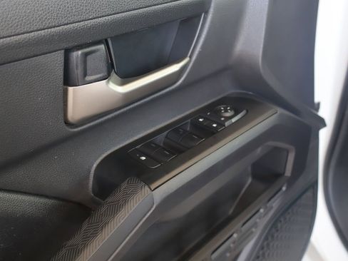 Used 2024 Toyota Tacoma TRD Off-Road w/ TRD Off Road Premium Package image 20