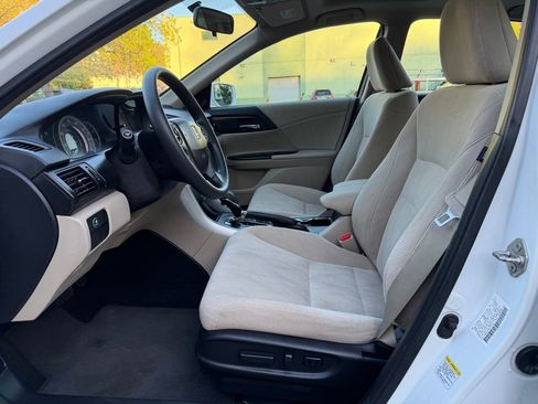 Used 2014 Honda Accord EX image 10