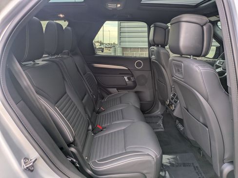 Certified 2024 Land Rover Discovery Dynamic SE image 29