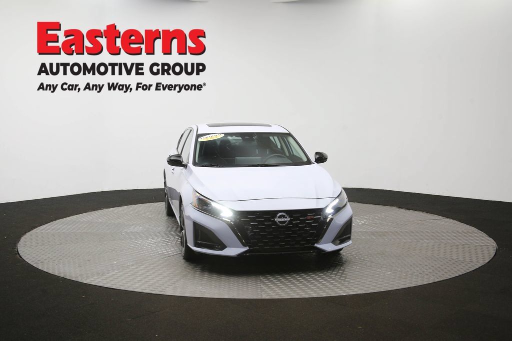 Used 2025 Nissan Altima 2.5 SR w/ SR Premium Package FWD image 52