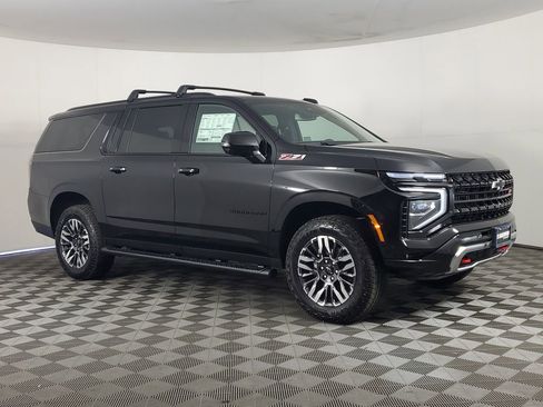 New 2026 Chevrolet Suburban Z71 w/ Comfort Package image 2