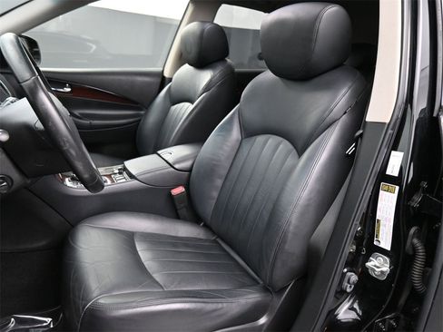 Used 2017 INFINITI QX50 Journey w/ Premium Package image 15