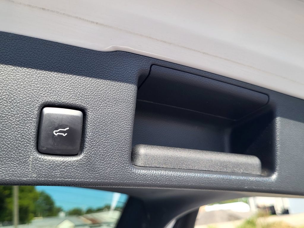 Used 2024 Ford Escape Active AWD/4WD image 5