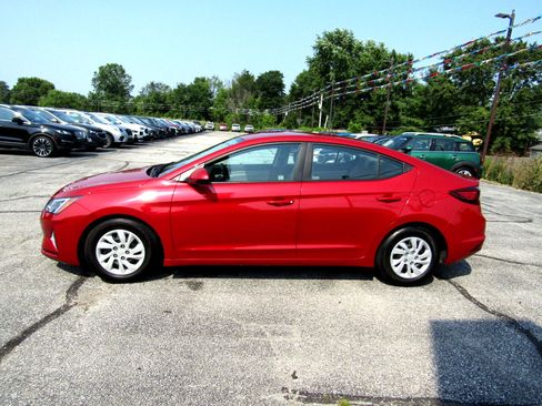 Used 2019 Hyundai Elantra SE image 4