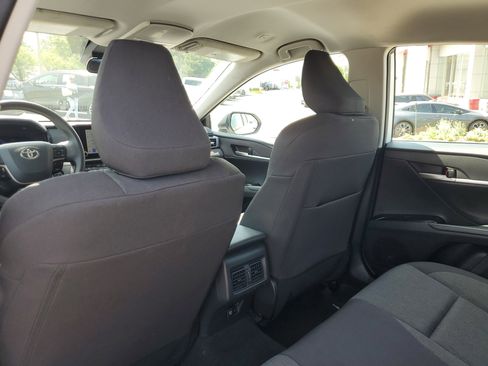 Used 2025 Toyota Camry LE FWD image 11