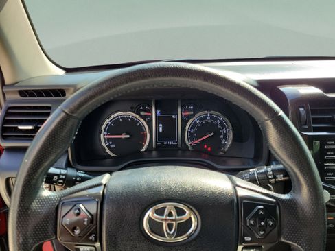Used 2021 Toyota 4Runner TRD Off-Road Premium AWD/4WD image 21