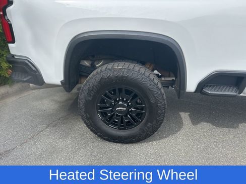 Used 2025 Chevrolet Silverado 2500 ZR2 w/ Technology Package image 6