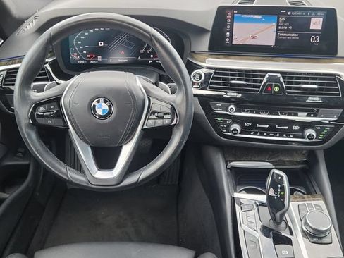 Used 2020 BMW 530i w/ Convenience Package RWD image 27