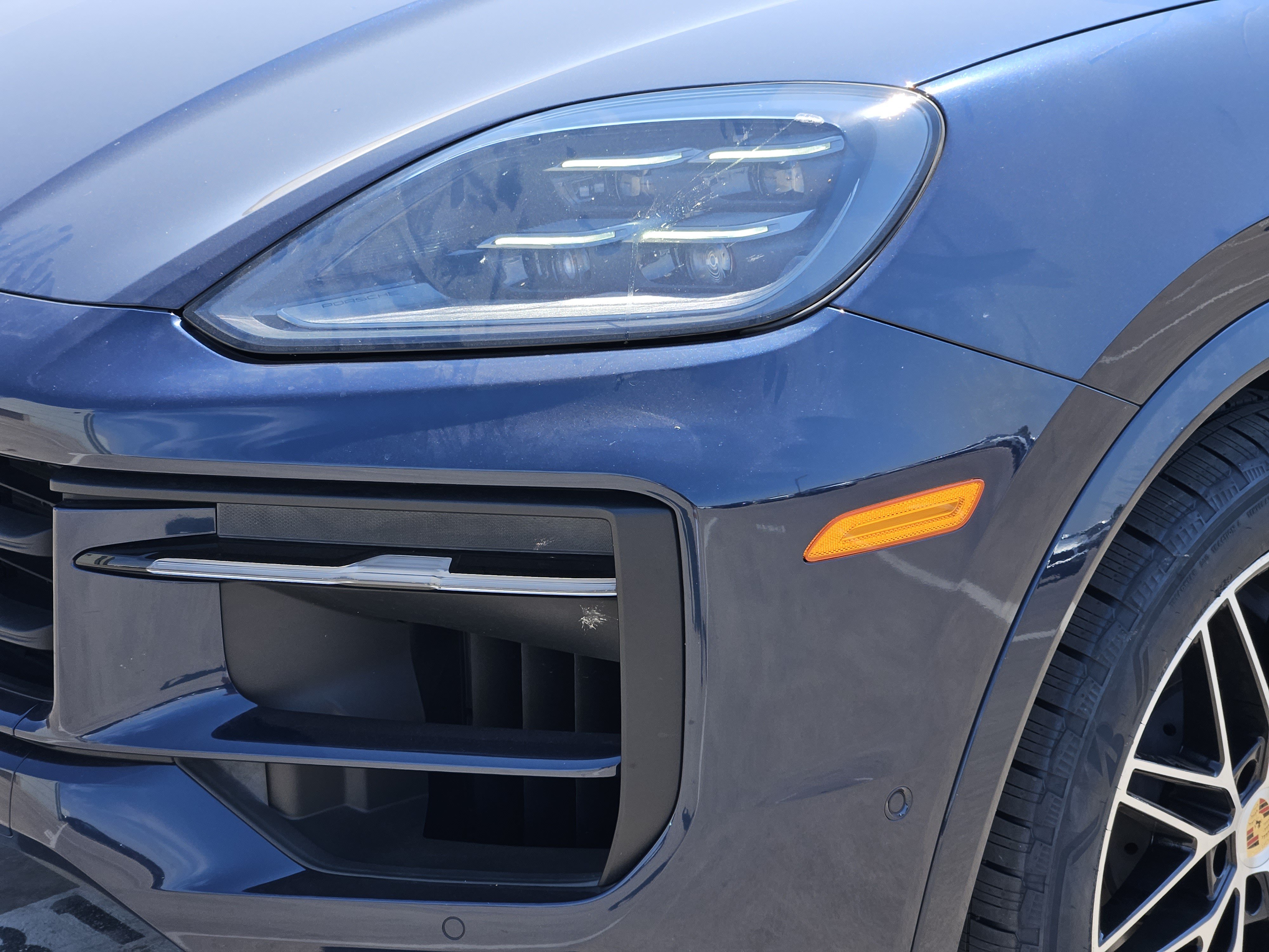 Certified 2024 Porsche Cayenne AWD/4WD image 12