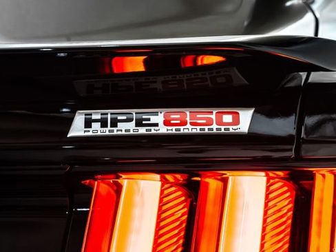 Used 2017 Ford Mustang Shelby GT350 image 14