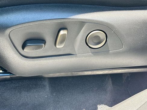 Used 2025 GMC Acadia Elevation FWD image 29