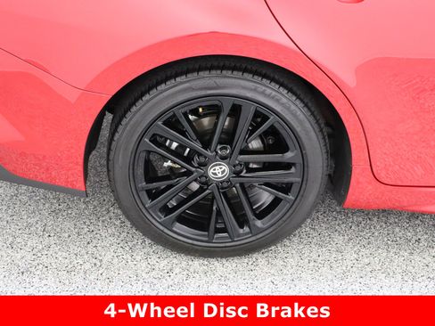 Used 2025 Toyota Camry SE w/ Convenience Package image 6