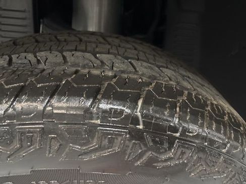 Used 2024 GMC Hummer EV 3X w/ LPO, Sport Package image 32