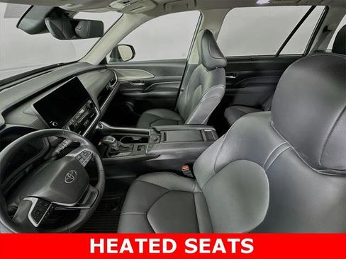 Certified 2024 Toyota Grand Highlander XLE image 2