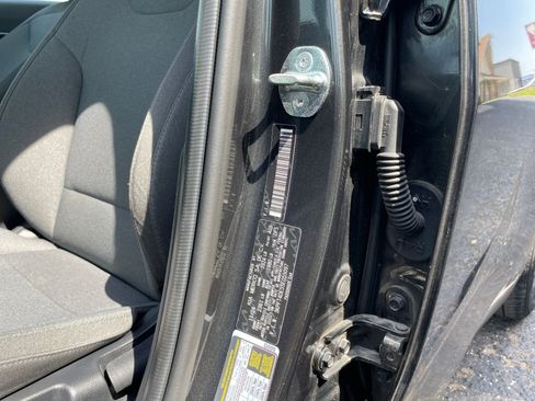 Used 2025 Kia K4 LXS image 28