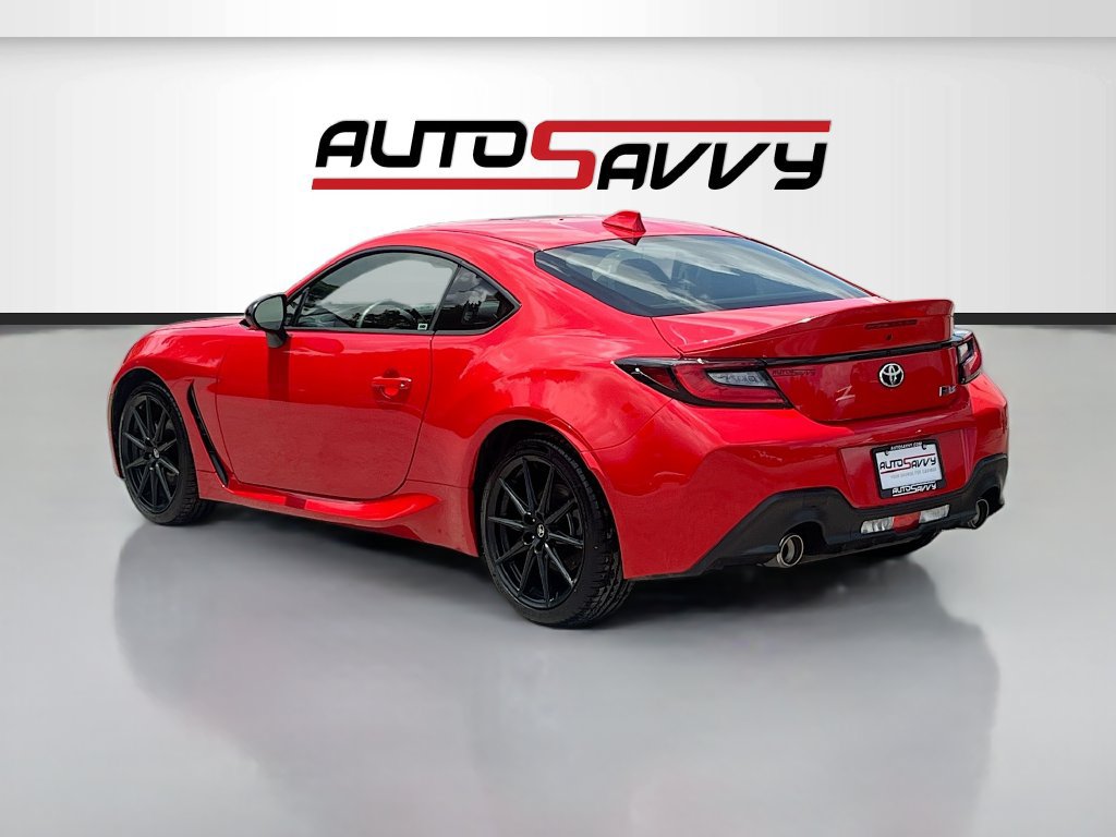 Used 2025 Toyota GR86 Premium w/ ALL Weather Mat Package (TMS) RWD image 5