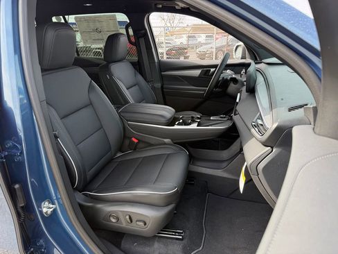 New 2026 Buick Enclave Preferred w/ Power Package image 24