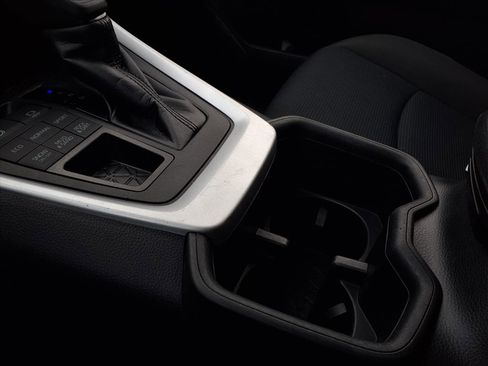 Used 2023 Toyota RAV4 LE image 23