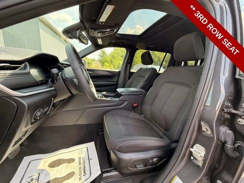 Used 2024 Jeep Grand Cherokee L Laredo w/ Luxury Tech Group I AWD/4WD image 12