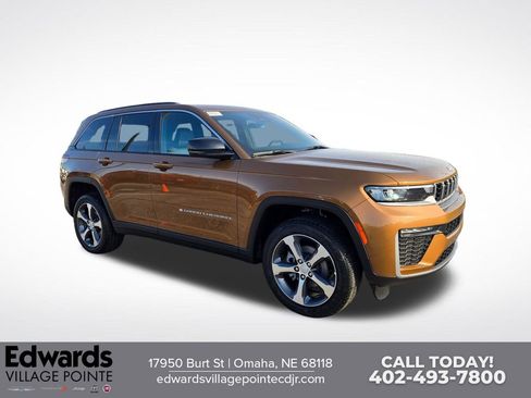 New 2026 Jeep Grand Cherokee Limited AWD/4WD image 1