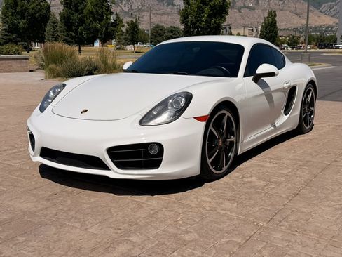 Used 2015 Porsche Cayman S RWD image 2