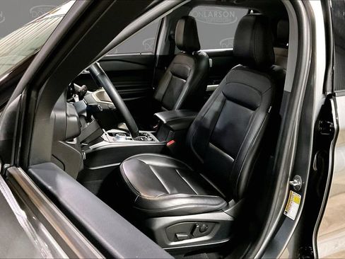 Certified 2023 Ford Explorer XLT w/ Equipment Group 202A image 13