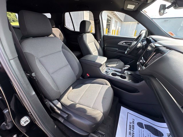 Used 2023 Chevrolet Traverse LT FWD image 28