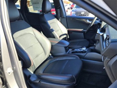 New 2026 Ford Escape ST-Line w/ Tech Pack #1 image 18