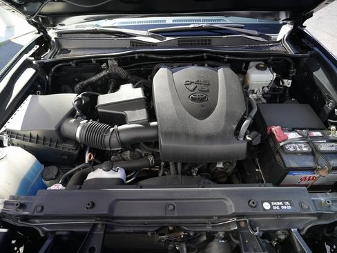 Used 2018 Toyota Tacoma TRD Pro image 16